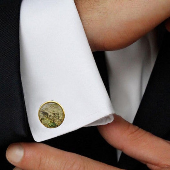 Old World Map Antiqued Gold Cufflinks - Picture 2 of 5